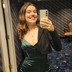 Meet your Posher, Jade